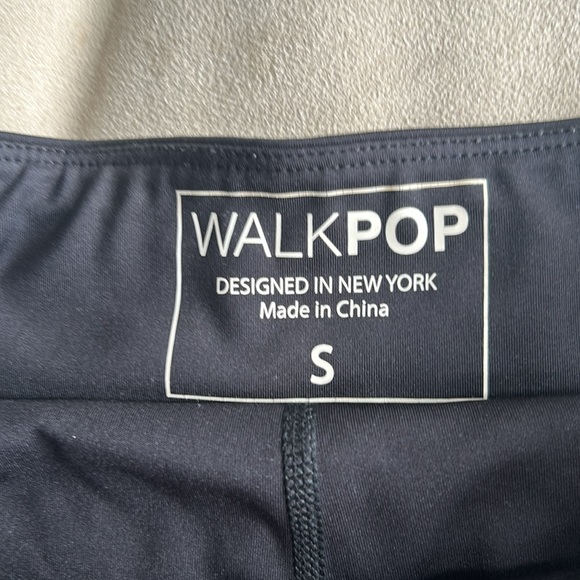 Walk Pop shorts - Picture 2 of 2